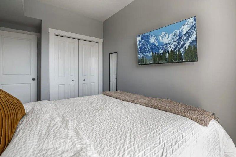 #304, 1540 17th Ave SW, Calgary, 2 Bedrooms Bedrooms, 0 ,2 BathroomsBathrooms,Condos/Townhouses,For Rent,Skyline on 17th,#304, 1540 17th Ave SW,0,3334